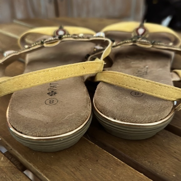 Patrizia Spring Step Sandals with gold suede straps and faux jewels. Size 8 GUC - Picture 11 of 11